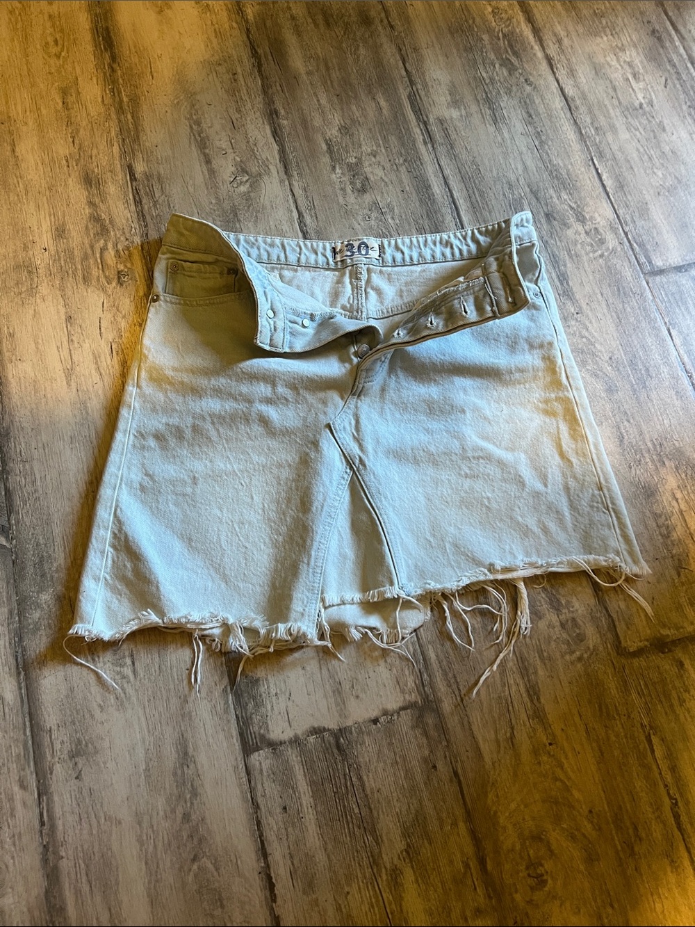 Free People light Blue Button-Fly Denim Skirt size 30